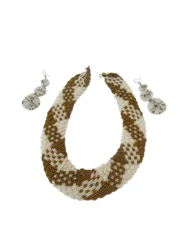 Parure de Luxe en Perles Artisanales – Collier & Boucles d’Oreilles Assorties (Blanc & Or)