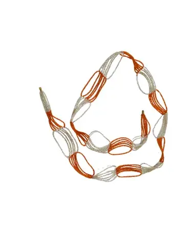 Chaîne de Taille Artisanale en Perles – Motifs Structurés Orange & Blanc