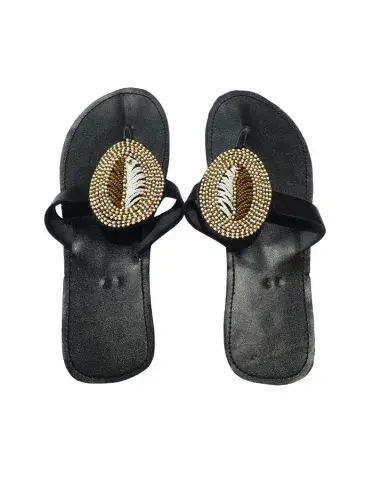 Sandales Artisanales Perlées Noir, Blanc & Or – Motif Signature Élégant (Taille 41)